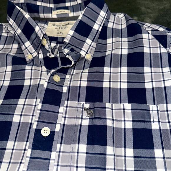 Abercrombie & Fitch Shirt Men’s 2XL Blue White Plaid Button Down Muscle Fit - Picture 3 of 8